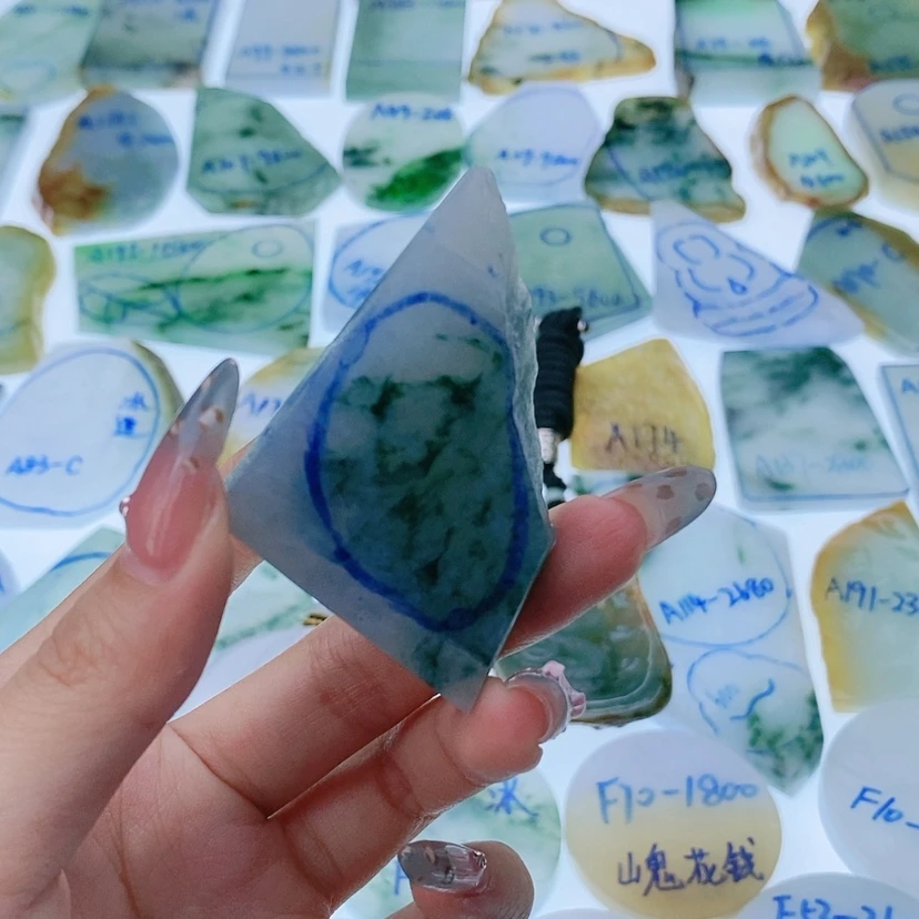 【闪购商品】未镶嵌定制翡翠水**蓝