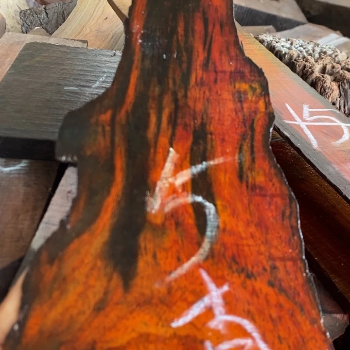 交趾黄檀（大红酸枝）直**霄