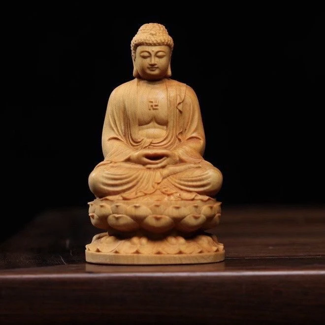 崖柏木雕刻大日如来汽车车载摆件实木释迦如来佛祖家居摆件挂件