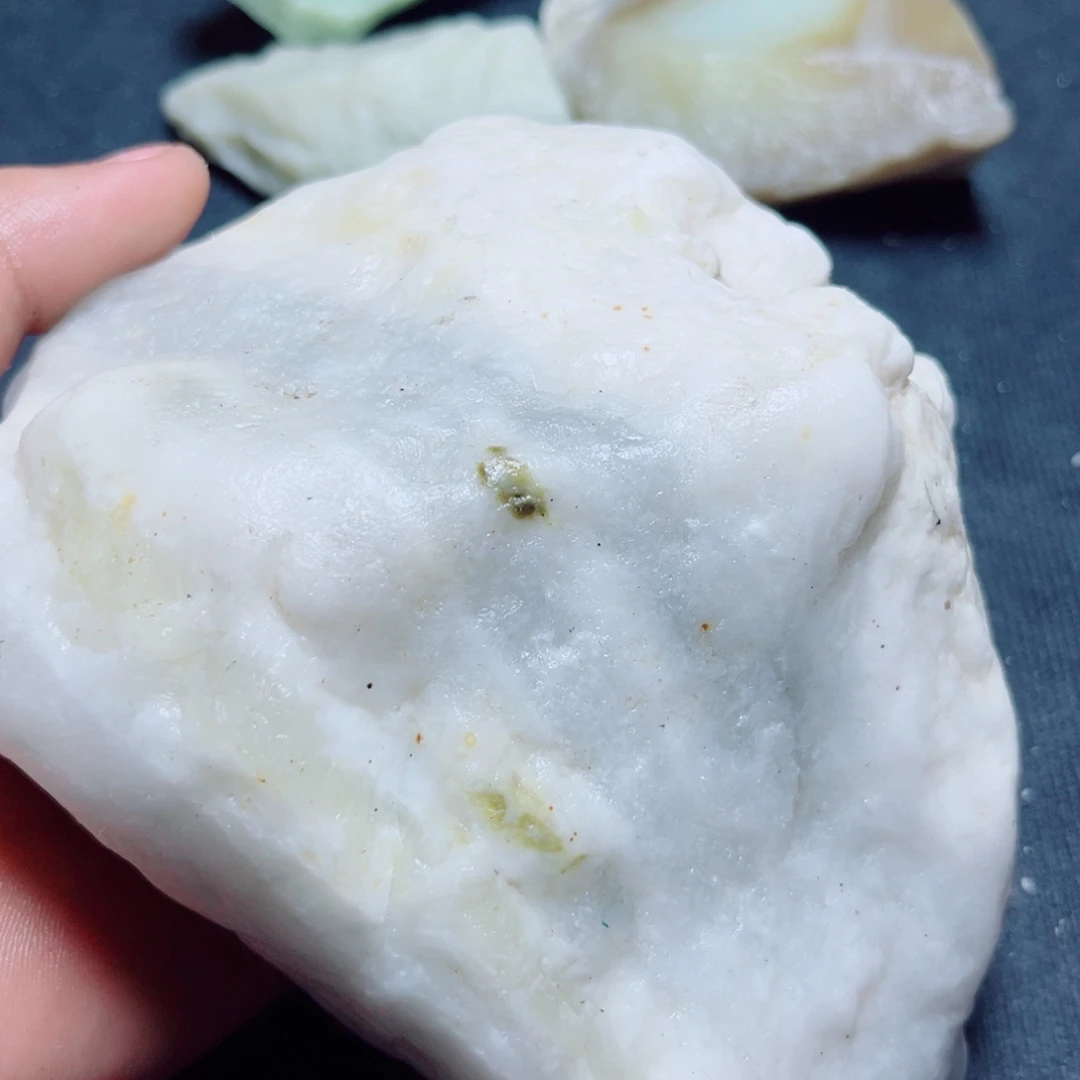 未镶嵌和田玉珠宝奇石