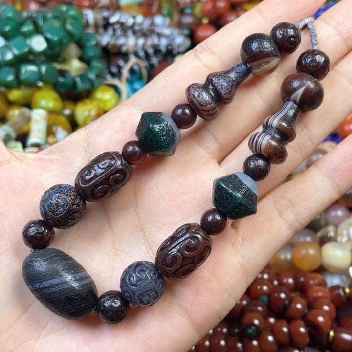 玛瑙/玉髓颈饰未镶嵌