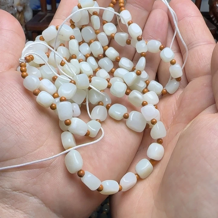 豪***羁和田玉未镶嵌挂件