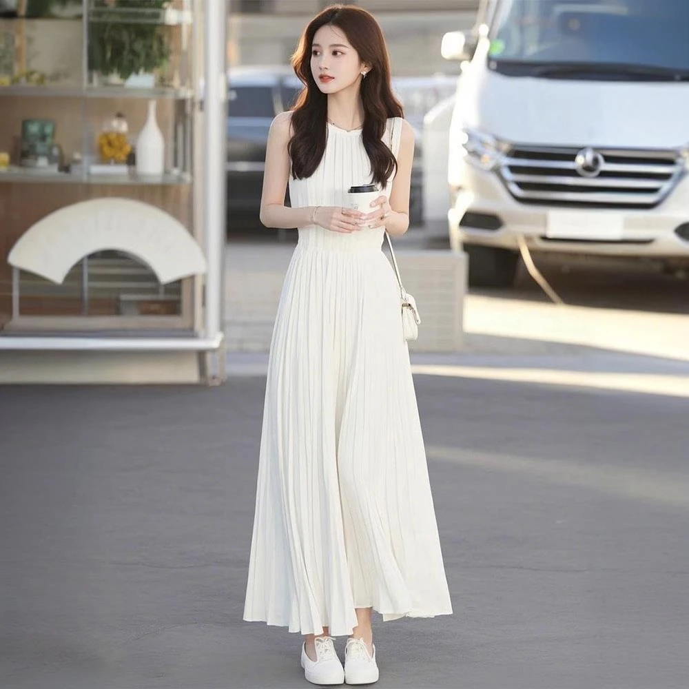 2025夏季韩版简约A字高级感白色无袖连衣裙气质名媛风直筒连衣裙