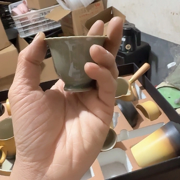 红泥瑕疵品介意勿扰
