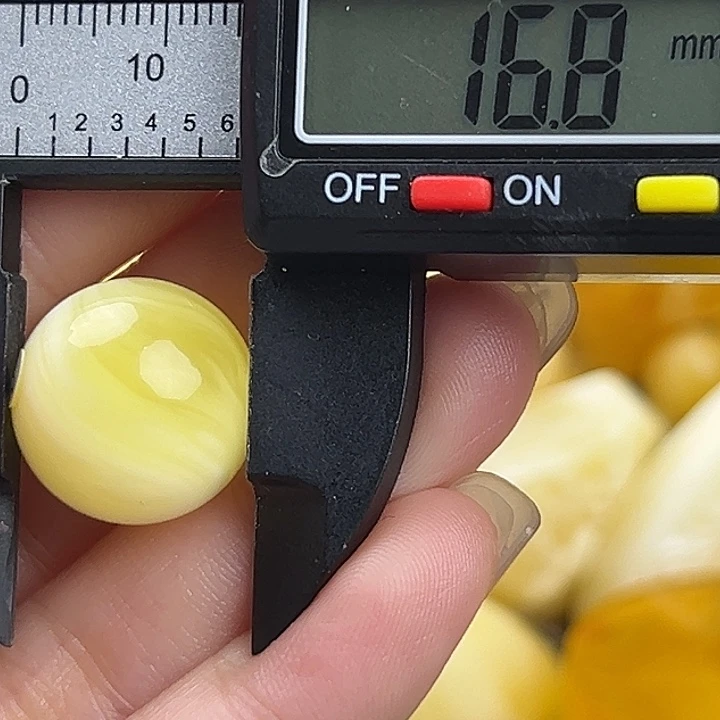 蜜蜡未镶嵌裸石蜜蜡137