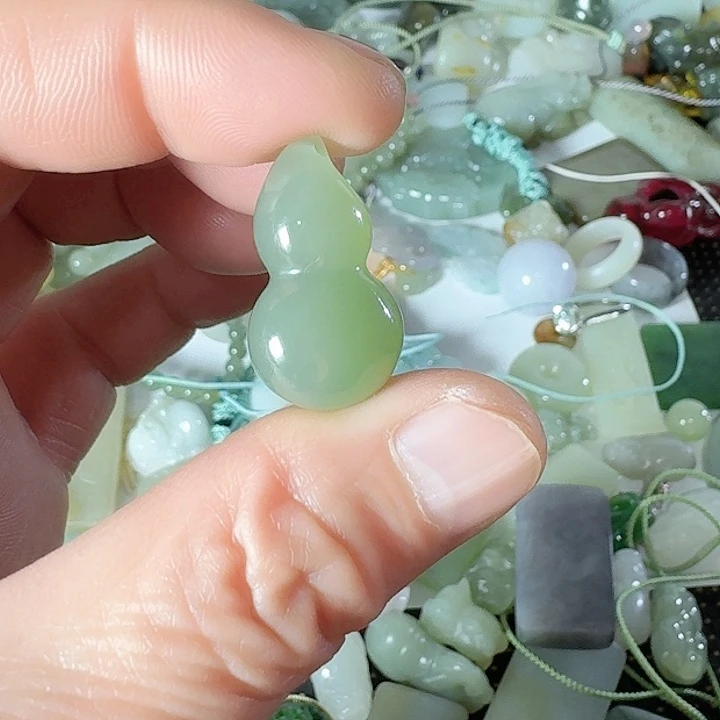 和田玉（糖玉）颈饰未镶嵌