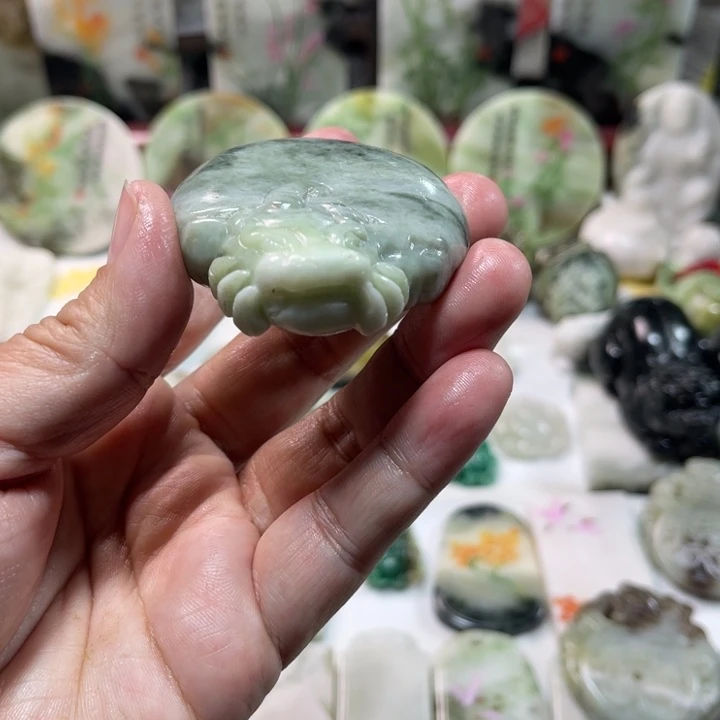 独山玉未镶嵌颈饰