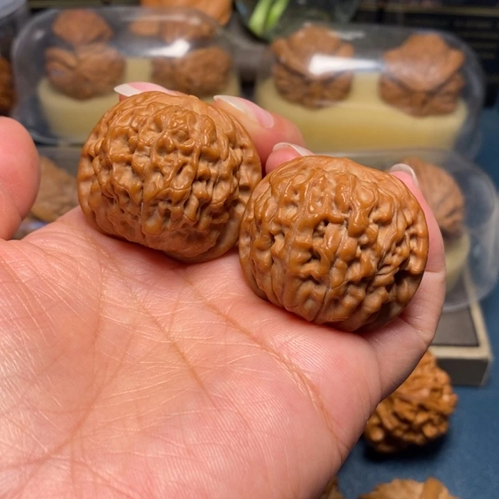 【闪购商品】把件文玩核桃莲花