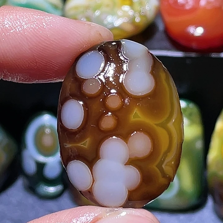 玛瑙/玉髓未镶嵌珠宝奇石