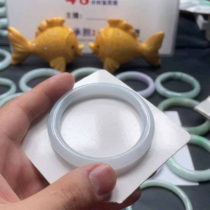 未镶嵌手镯翡翠圆条