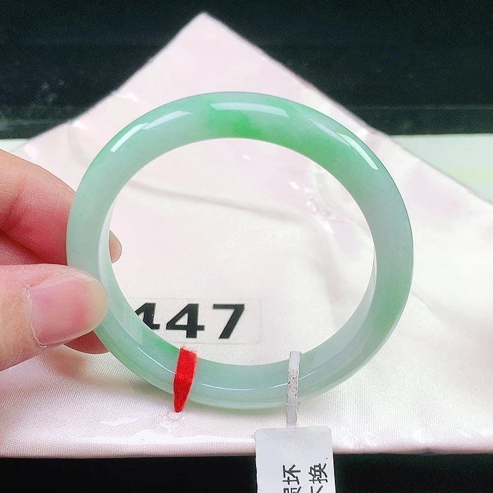 未镶嵌手镯翡翠447