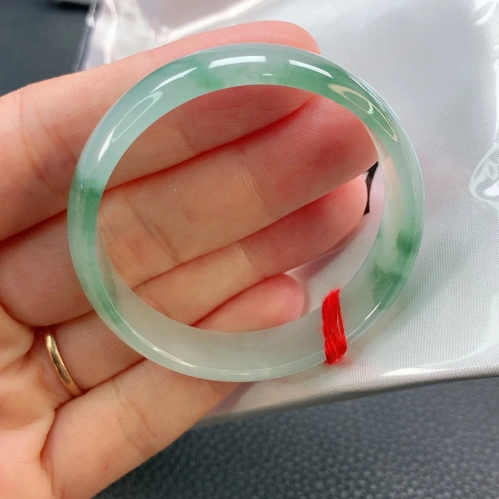 翡翠手镯未镶嵌45童镯