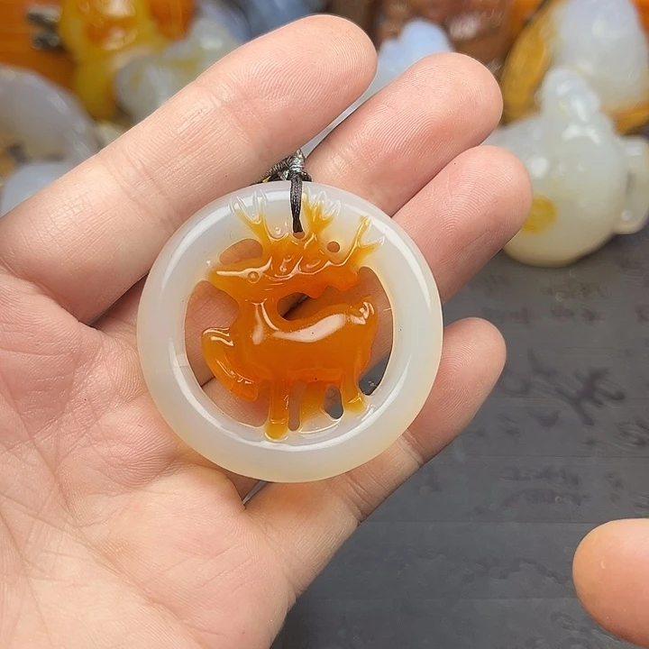 玛瑙/玉髓摆件未镶嵌赵*仓