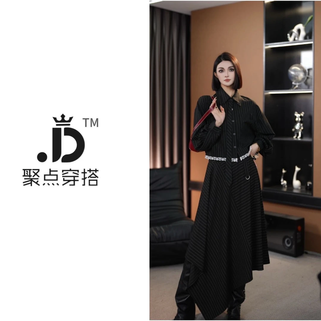 JUDIAN-【城市日记】早春小众设计感领带款条纹上衣+裙子8jd600400