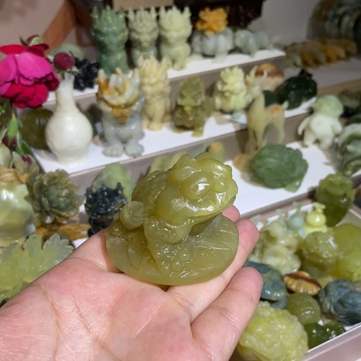 蛇纹石玉未镶嵌发饰敬**人