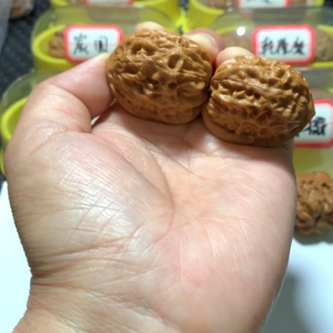 文玩核桃吊坠M*黄松峪