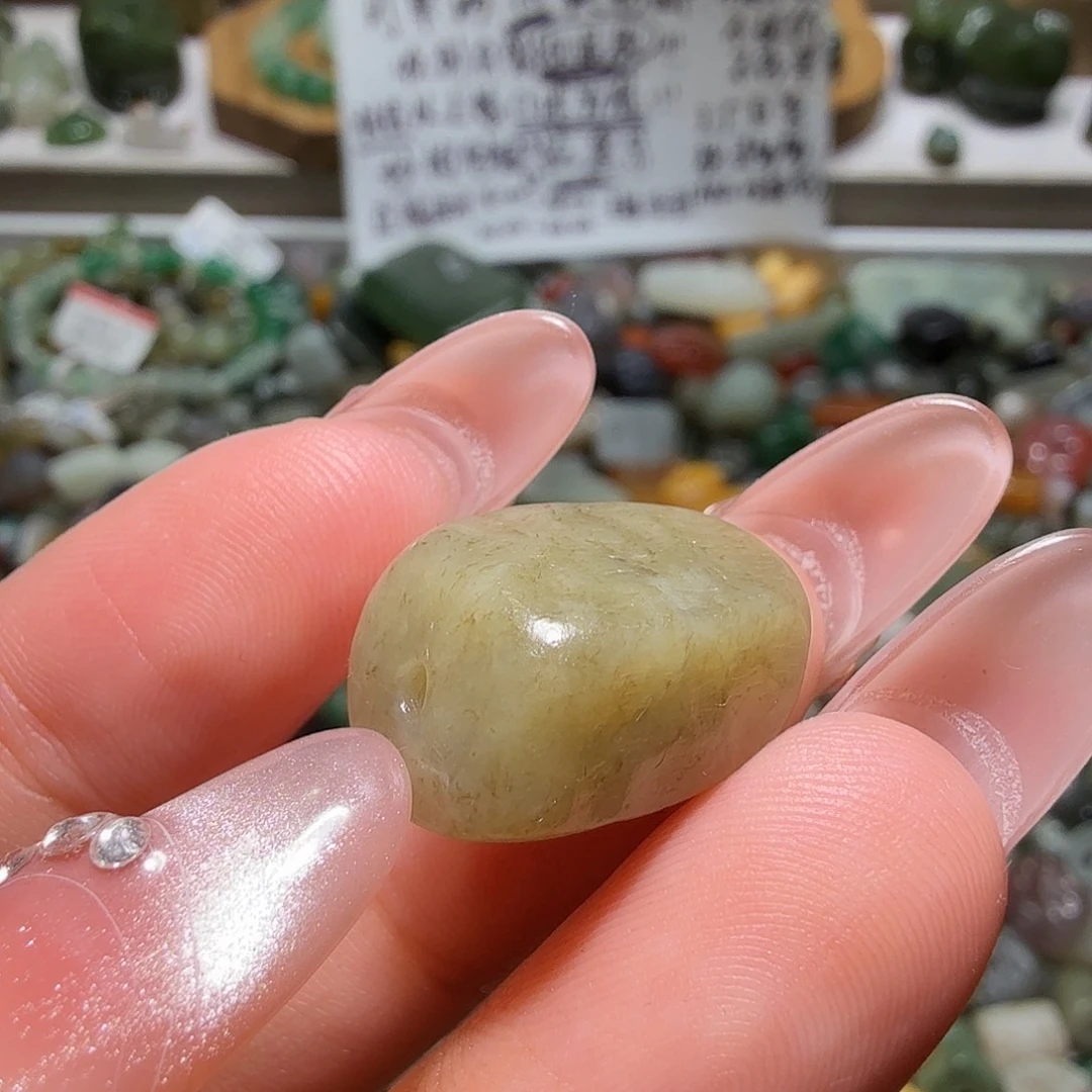 和田玉未镶嵌珠宝奇石