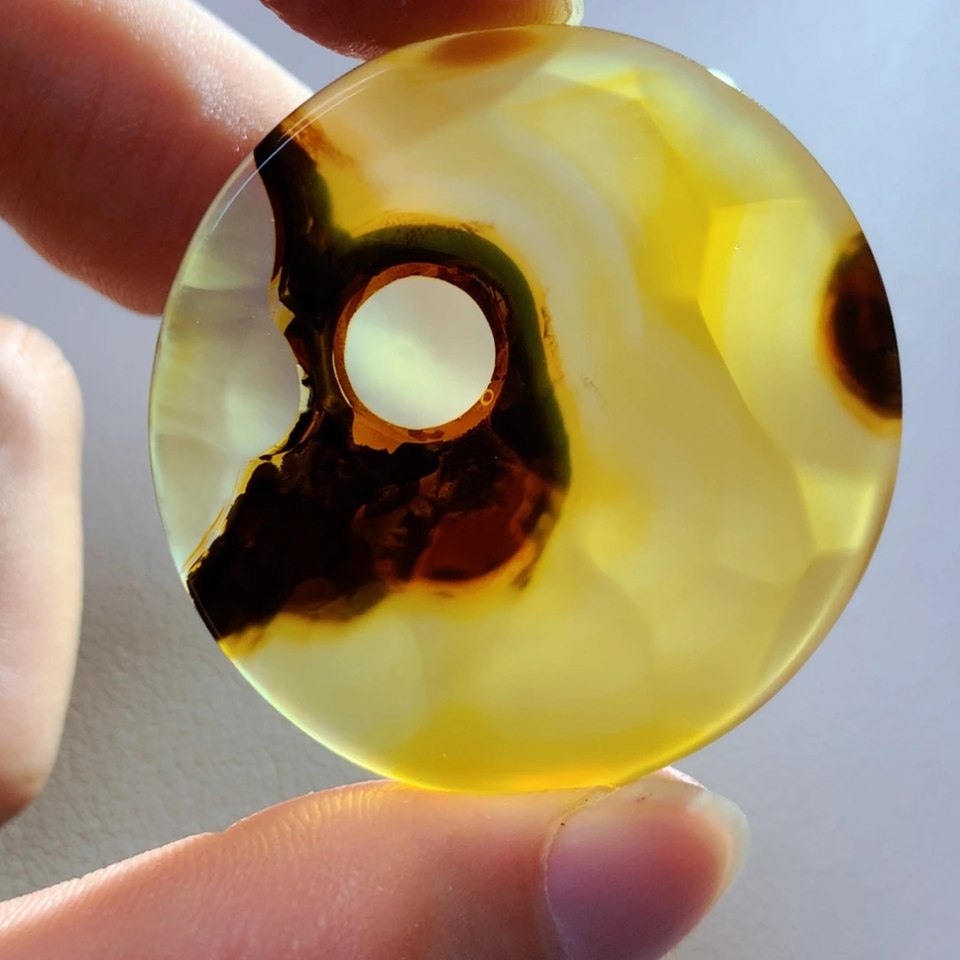 王***华玛瑙/玉髓颈饰未镶嵌