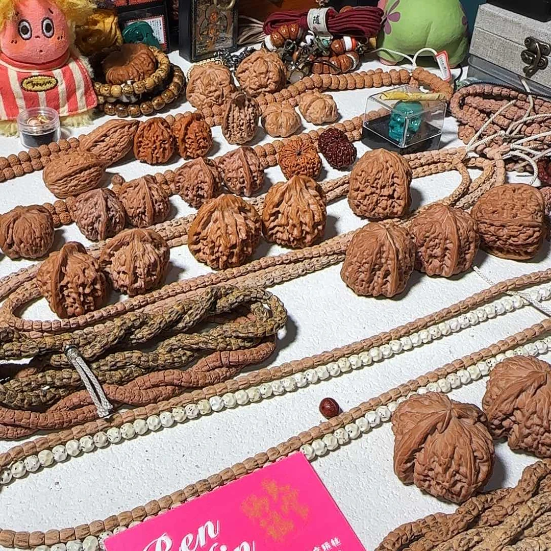 小***腾柏香籽/百香籽吊坠倚天半挂