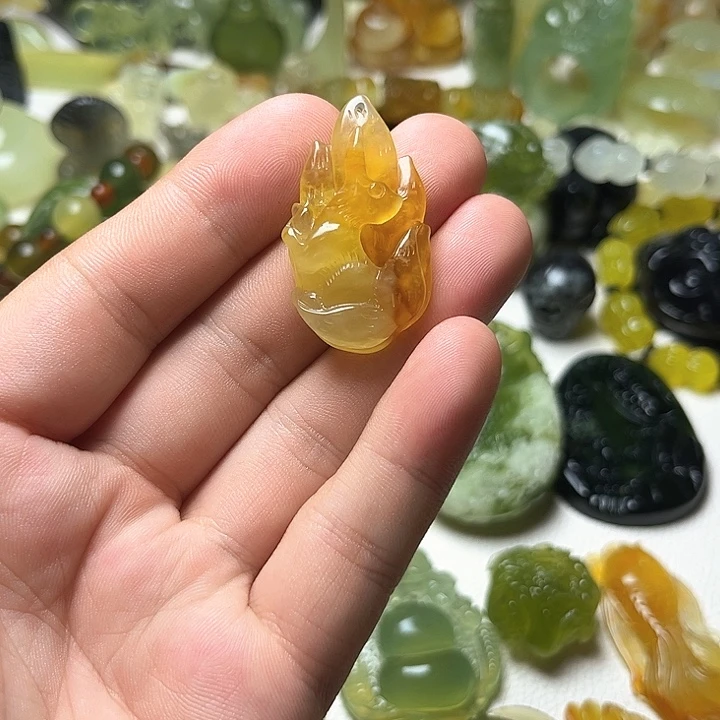 未镶嵌蛇纹石玉颈饰