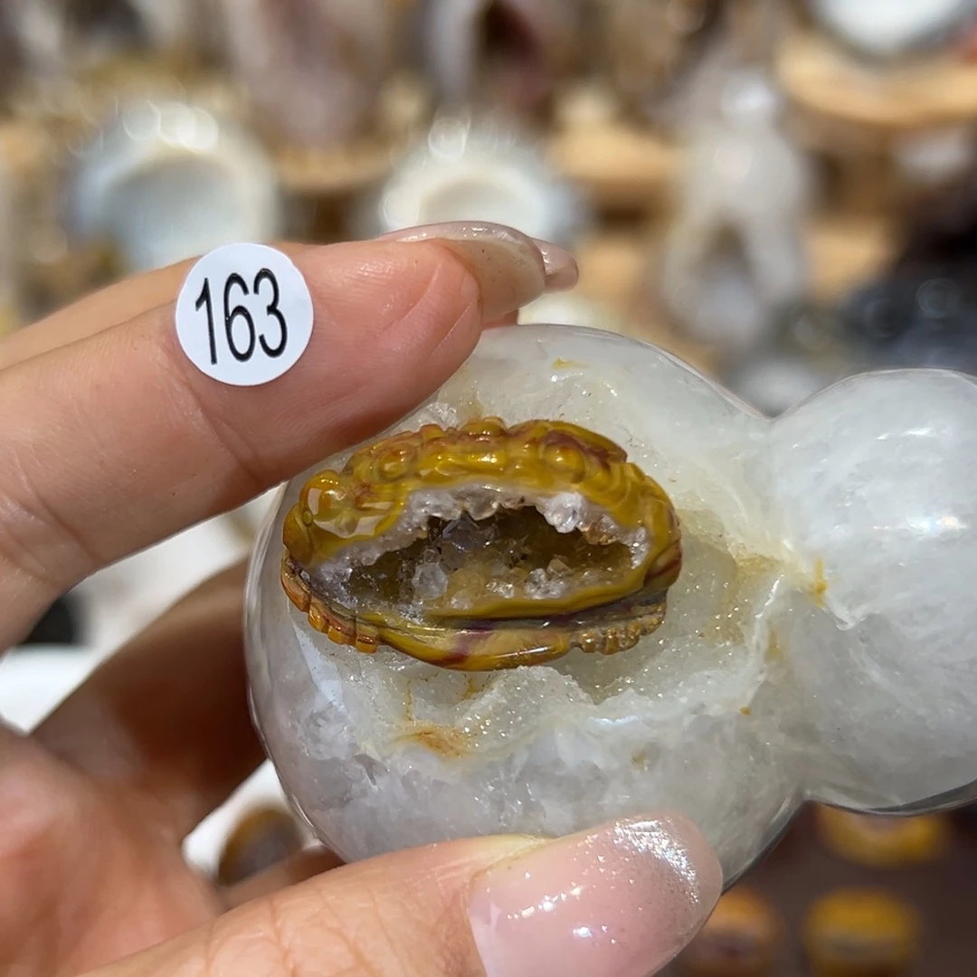 玛瑙/玉髓足铂镶嵌摆件