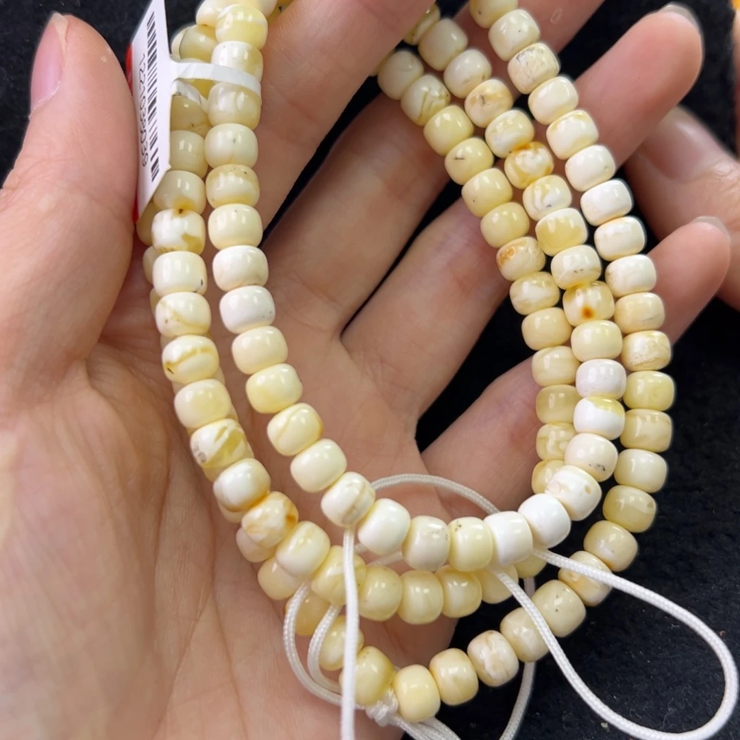 未镶嵌琥珀珠宝奇石