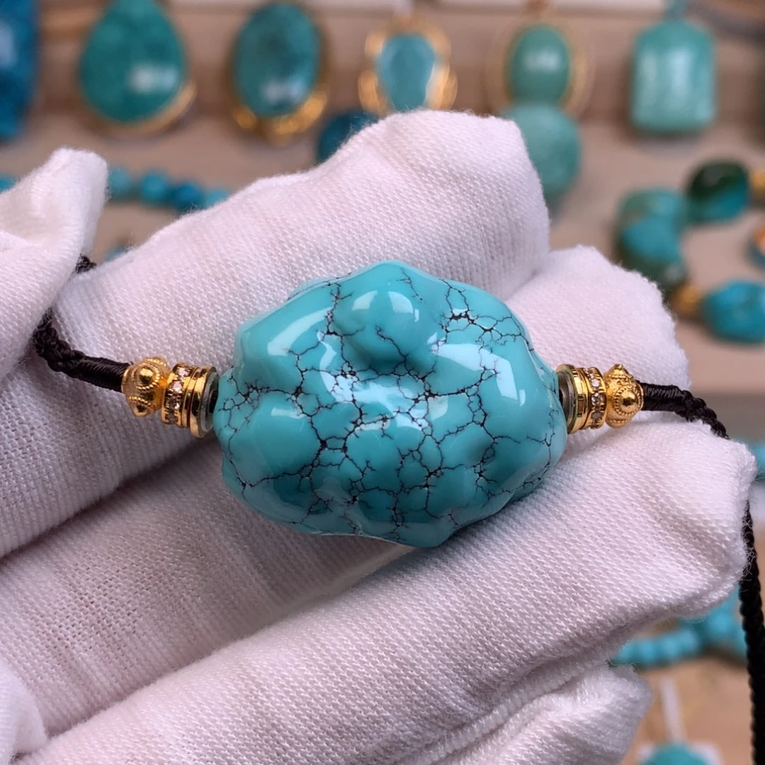 绿松石未镶嵌珠宝奇石