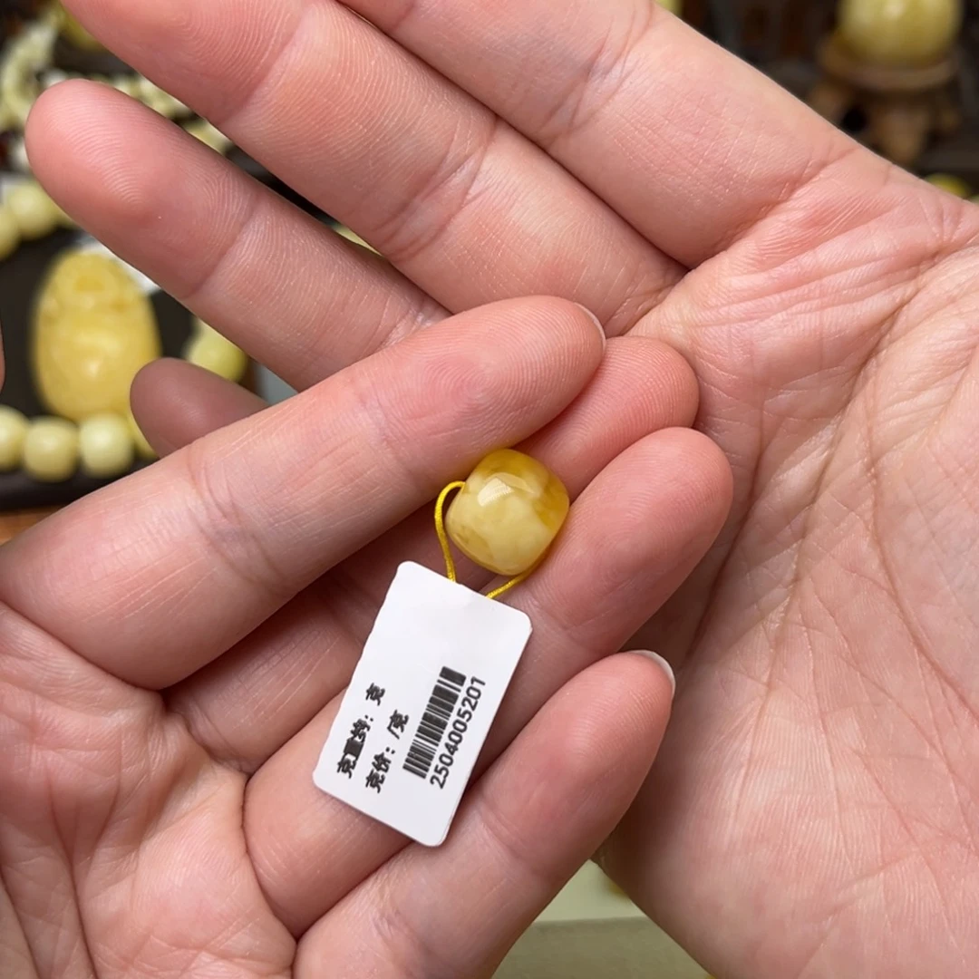 裸石蜜蜡未镶嵌百**?11老型金白聚宝盆