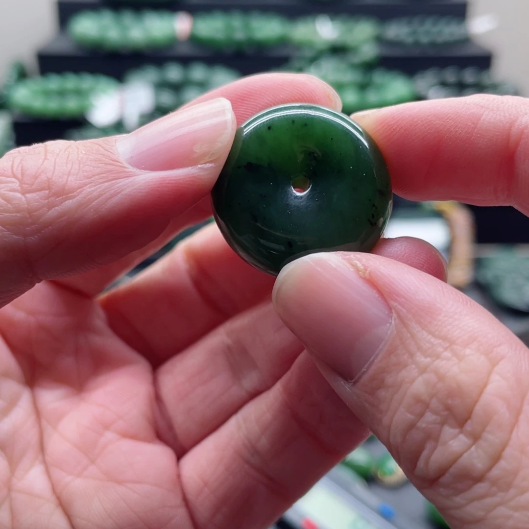 和田玉（碧玉）未镶嵌颈饰