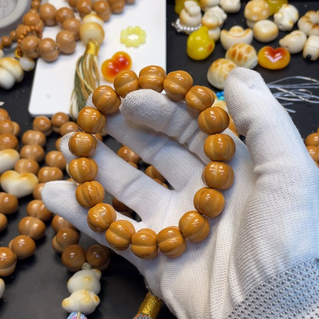 猴头核桃吊坠微瑕南瓜手串