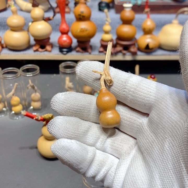 ᦦ****你嘎哈呢还是补发一个吧实在