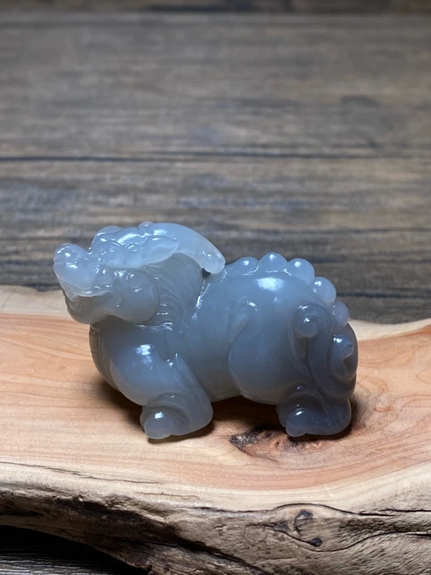 和田烟紫《貔貅》吊坠 尺寸:47.1/30.2/21.9mm 重量:41.3g