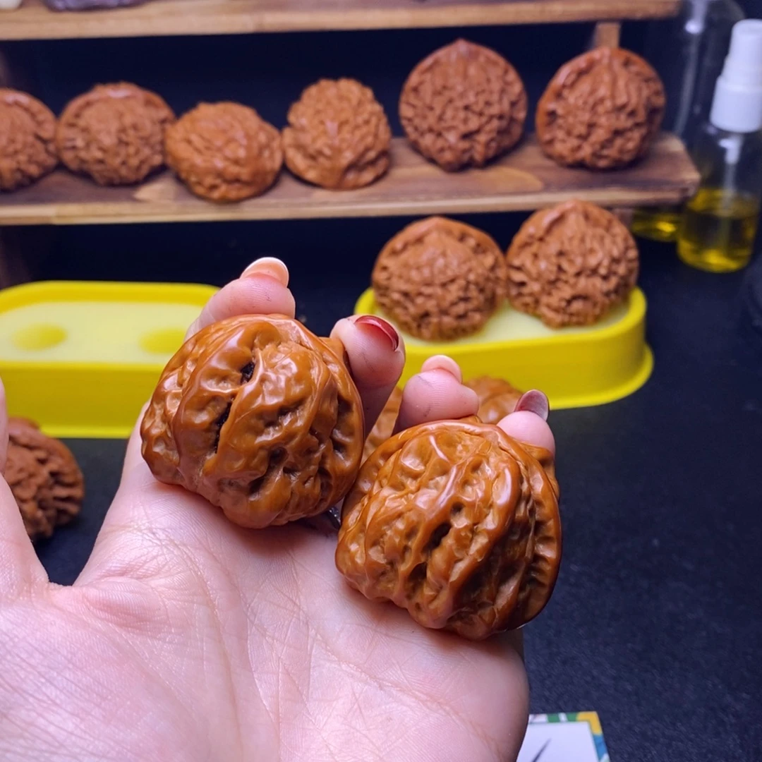 混***C吊坠桃核蛤蟆头福利