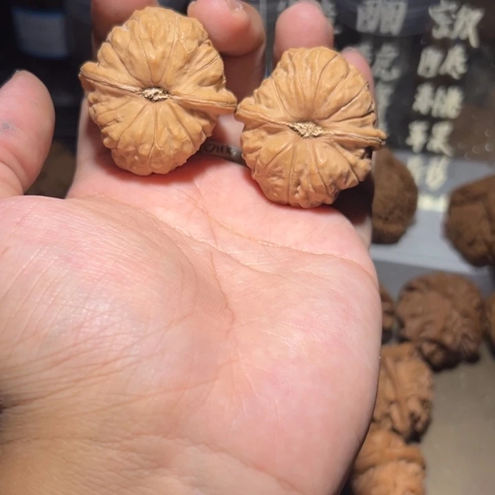 k***g吊坠文玩核桃38南瓜