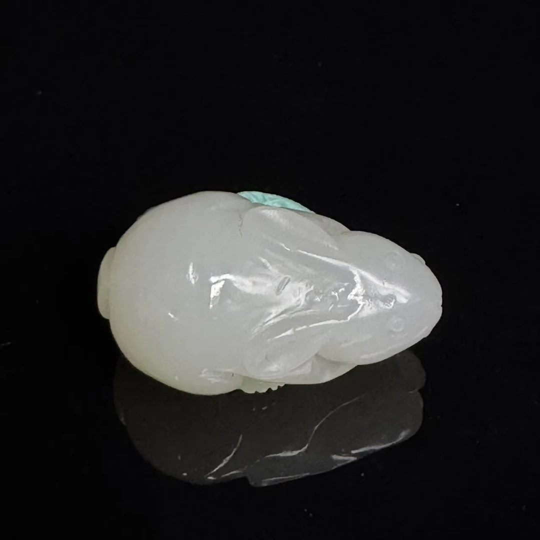 LOT.31/20世纪和田玉兔子雕件/S476421