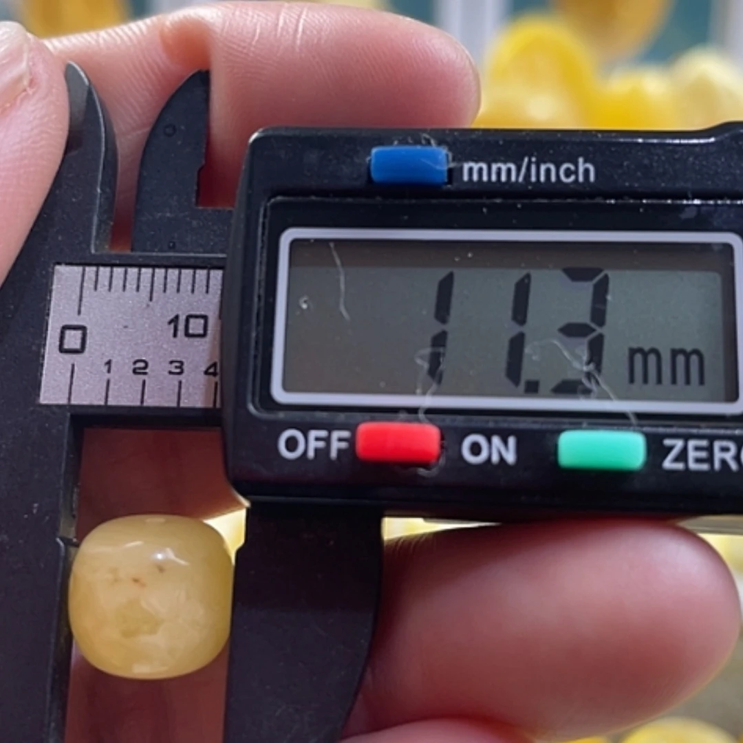 【闪购商品】琥珀裸石未镶嵌2杂