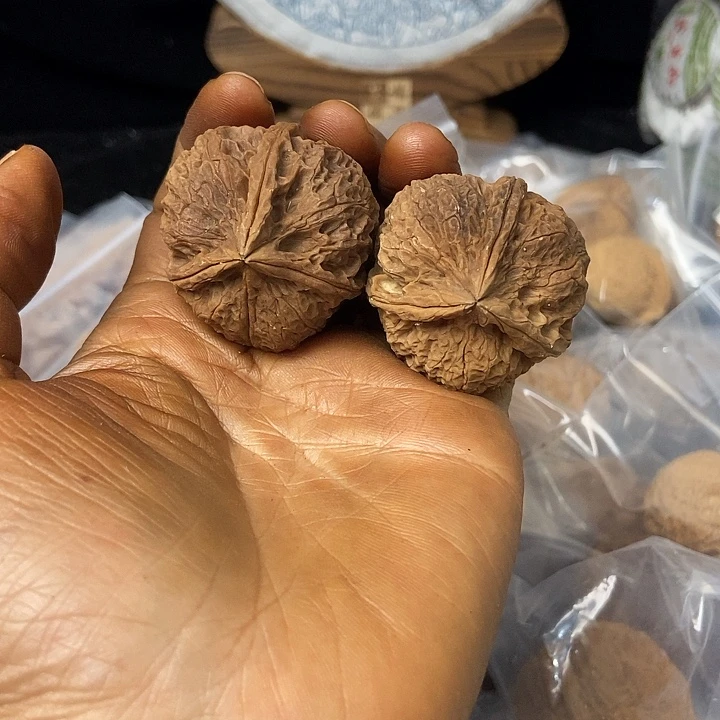 把件文玩核桃云南铁核桃基地37