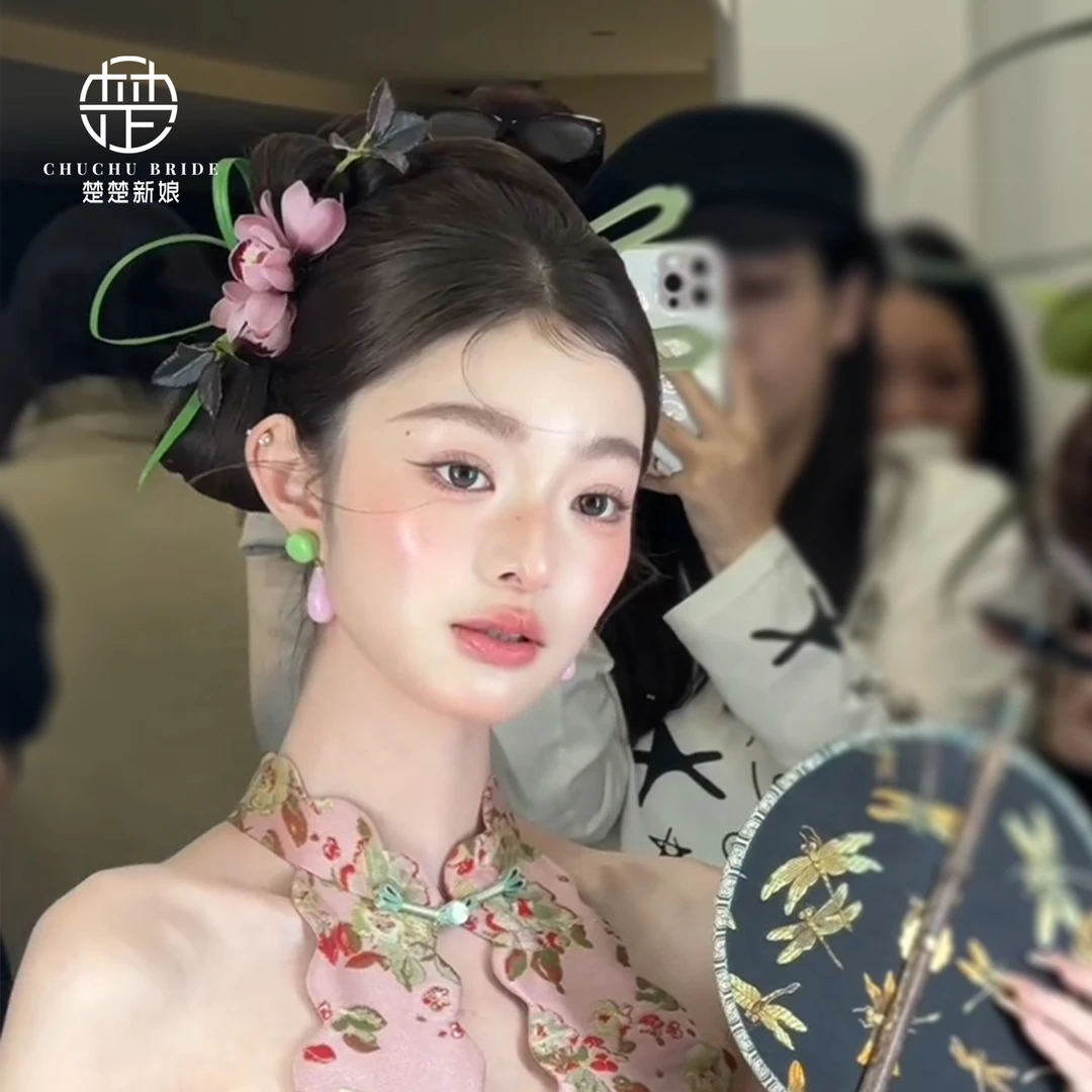 新款新娘结婚礼敬酒服饰品大气中式古典秀禾粉色仿真花朵造型头饰