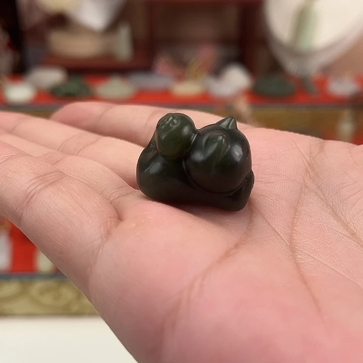 颈饰未镶嵌和田玉趴趴猫吊坠