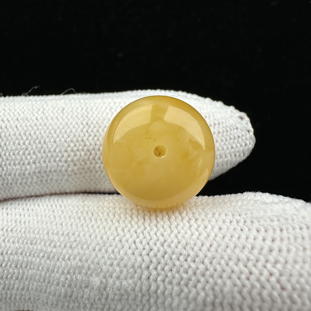 Y4558天然原矿蜜蜡 鸡油黄飘花墩子 15.7*9.7mm抖音基地质检发货