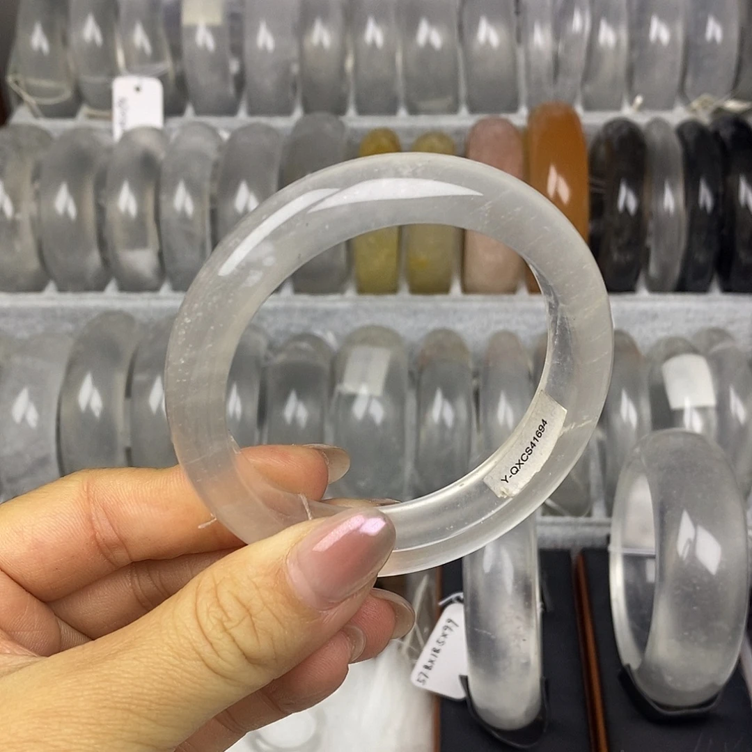 石英质玉未镶嵌手镯56.6白冰泥鳅背微抠1694