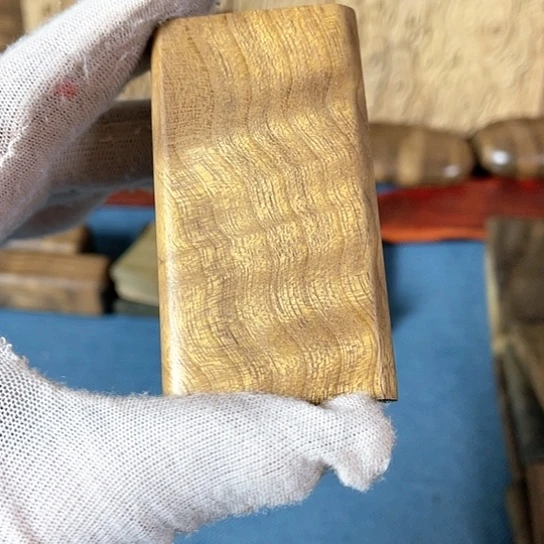 【闪购商品】手****J金丝楠阴沉木无事牌