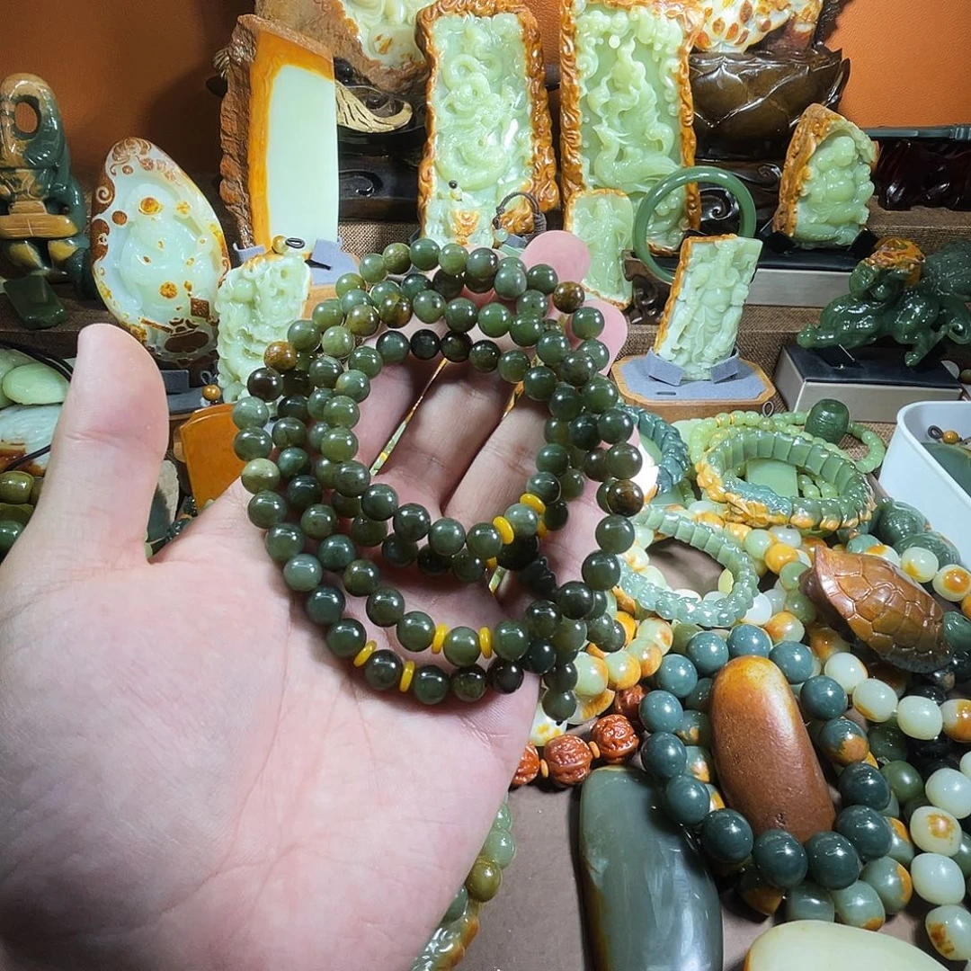 透闪石质玉未镶嵌珠宝奇石