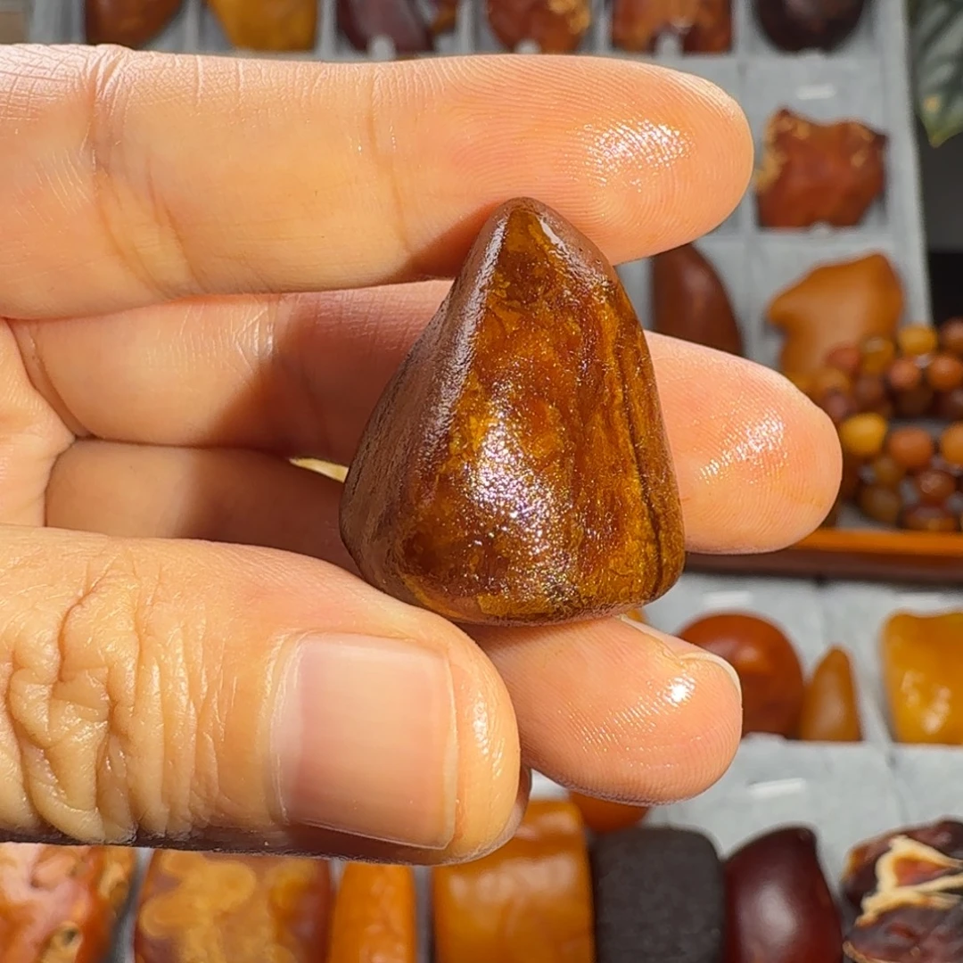 定制琥珀未镶嵌花蜡原石全皮