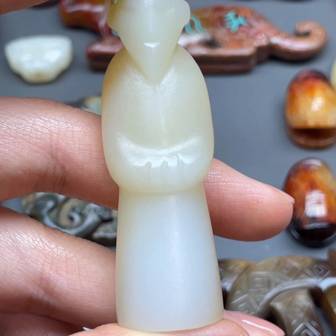 朱***5和田玉未镶嵌颈饰