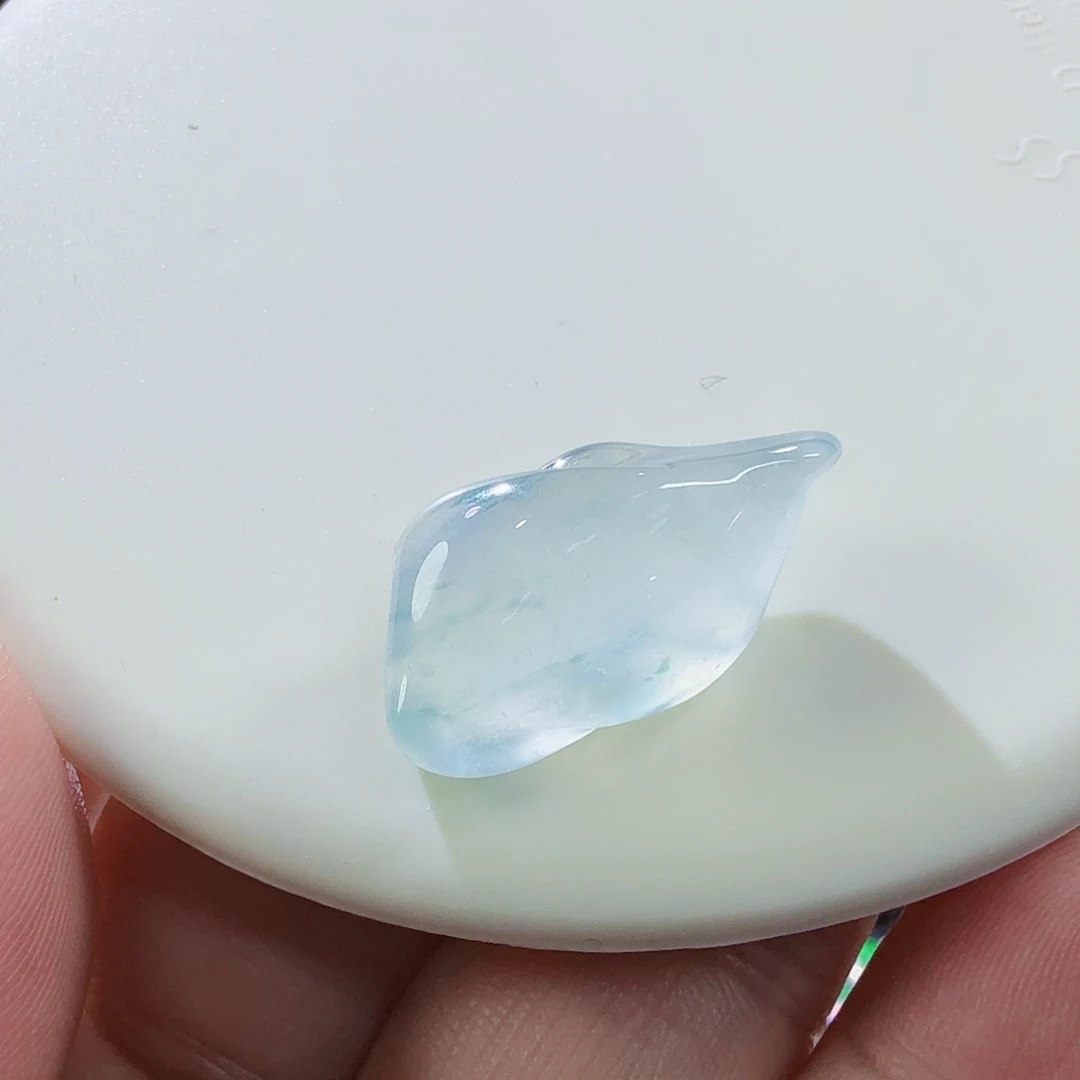 翡翠未镶嵌颈饰裸石