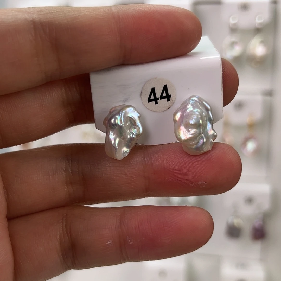 非金属巴洛克花瓣耳饰