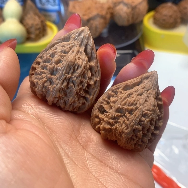 文玩核桃把件塔尖