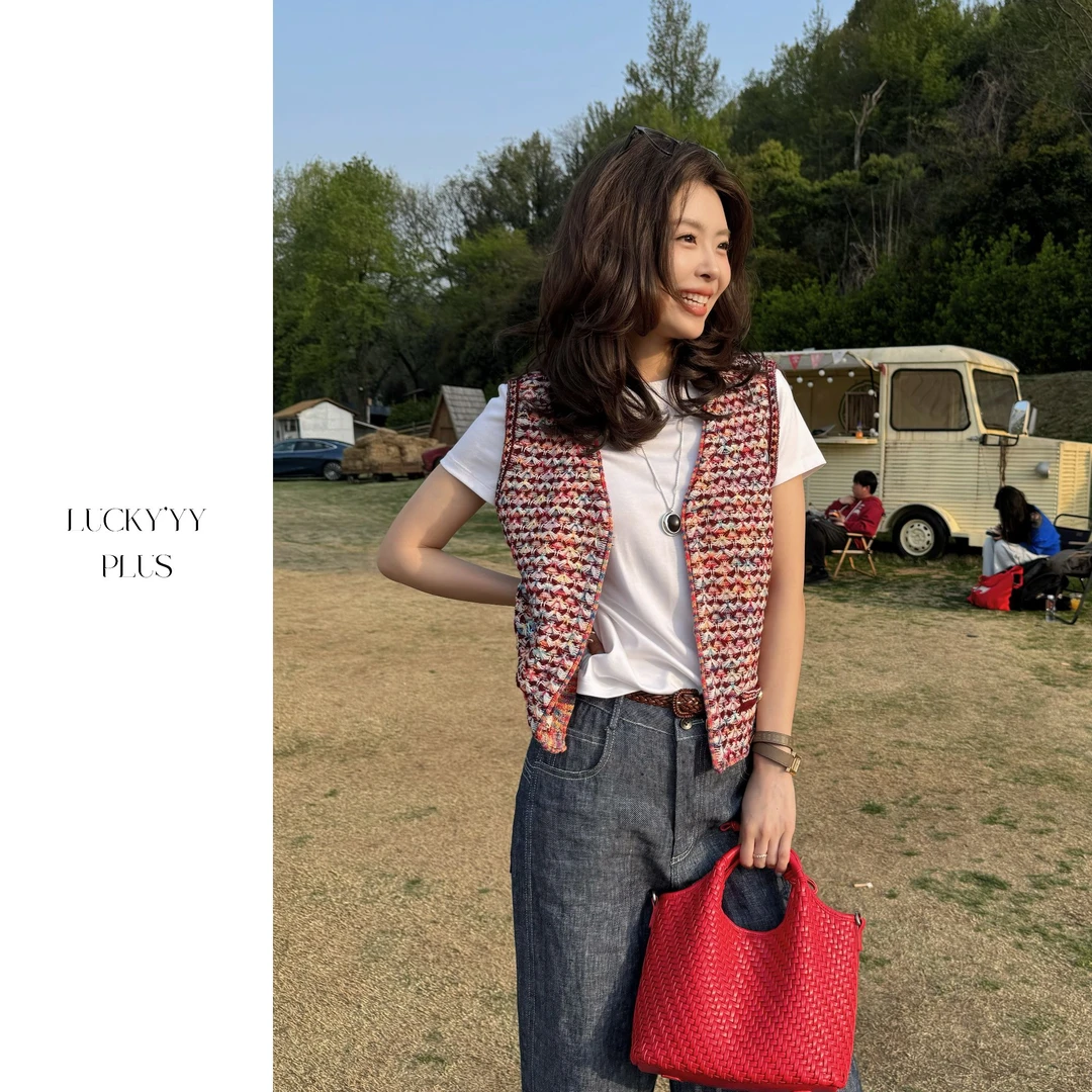 LUCKYYY 【璀璨星河】手工钩针立体宝塔图案精致感羊毛马甲  B1528