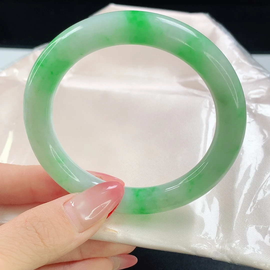 翡翠手镯未镶嵌151翡翠